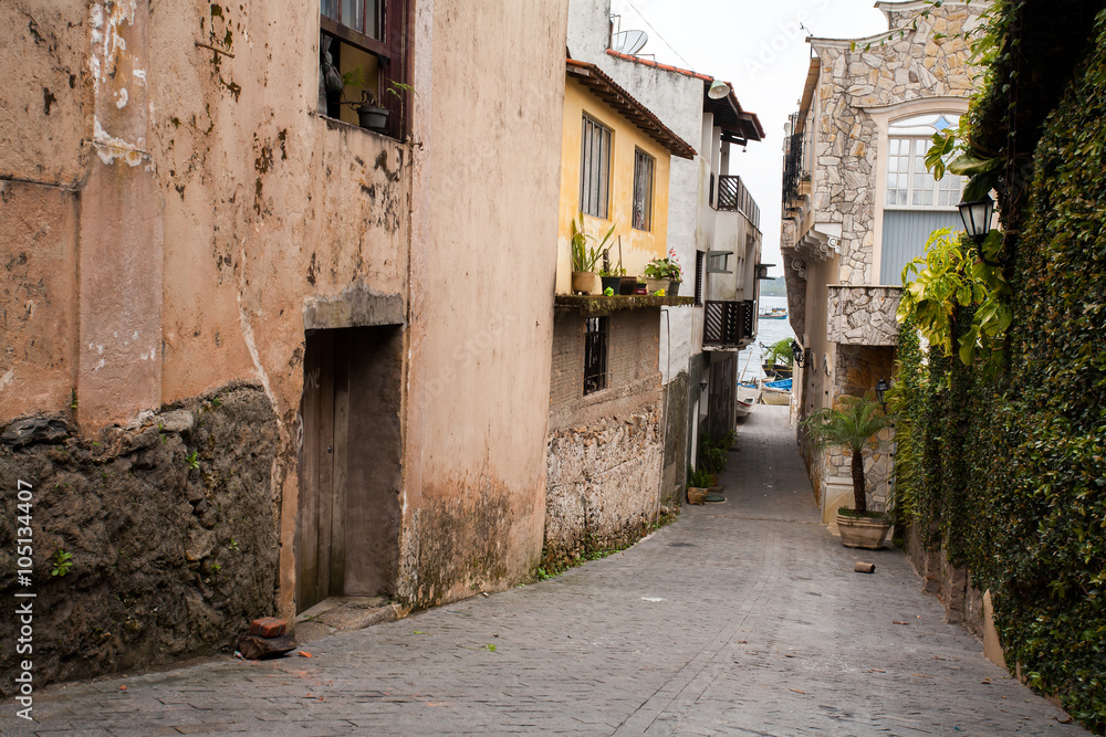 Fototapeta premium Pusta ulica na plaży w Brazylii