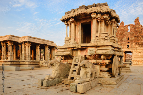 Stone chariot in Hampi Vittala Temple at sunset