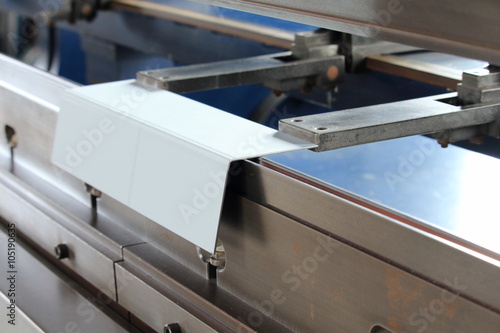 プレスブレーキ