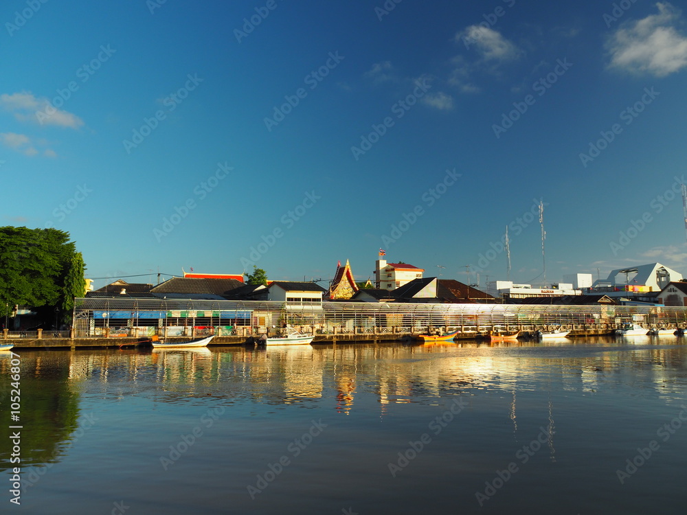 Fototapeta premium Landscape Of Riverside Community In Pattani, An East-Coast Province In The South Of Thailand