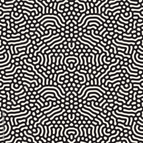 Vector Seamless Black and White Organic Rounded Jumble Lines Retro Pattern
