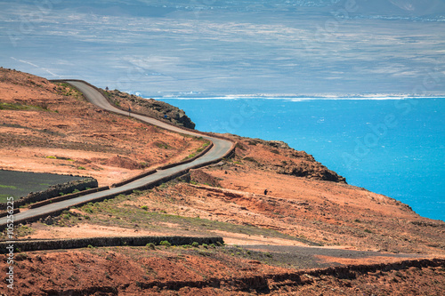 Obraz na płótnie Panoramic road towards Timanfaya park, Lanzarote, Canary Islands w salonie