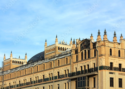 Wallpaper Mural Large building with of the eclectical style Torontodigital.ca