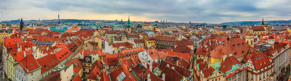 Obraz premium Traditional red roofs of Prague