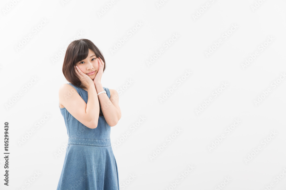 照れる女性 照れる女性