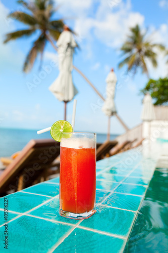 Mai Thai Cocktail at the pool