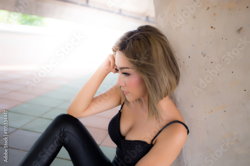 Fashion beautiful women Free Download Fashion beautiful women - GFXLoad