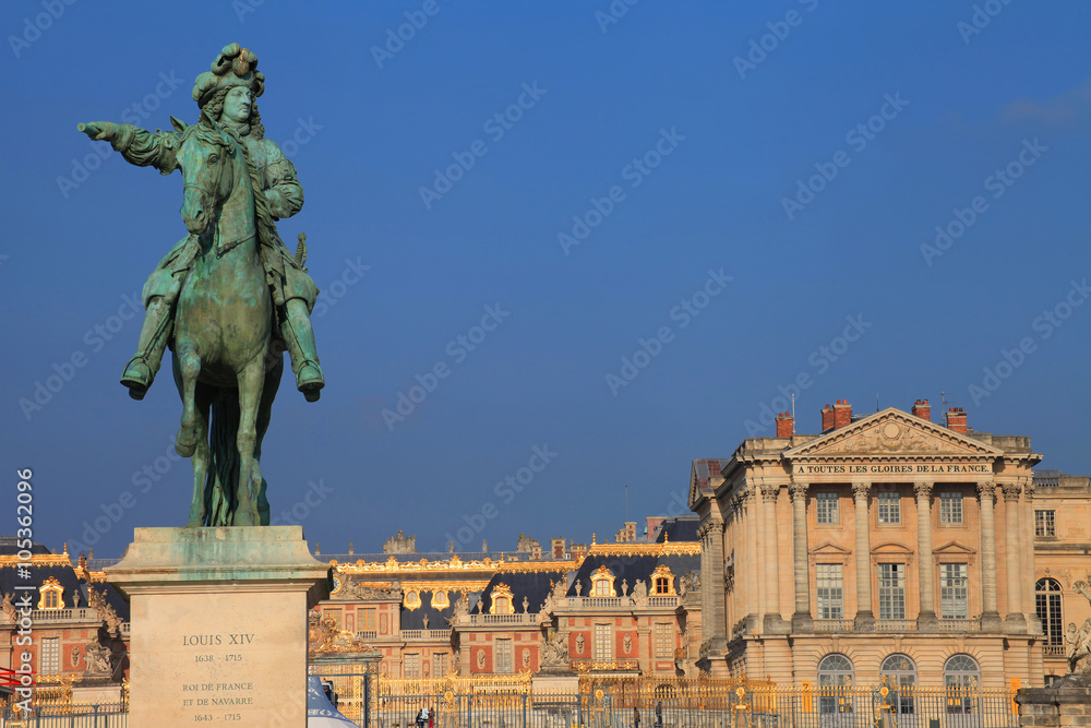 Château de Versailles, Statue de Louis XIV