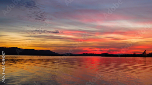 Sommerabend am Bodensee mit Farbenspiel