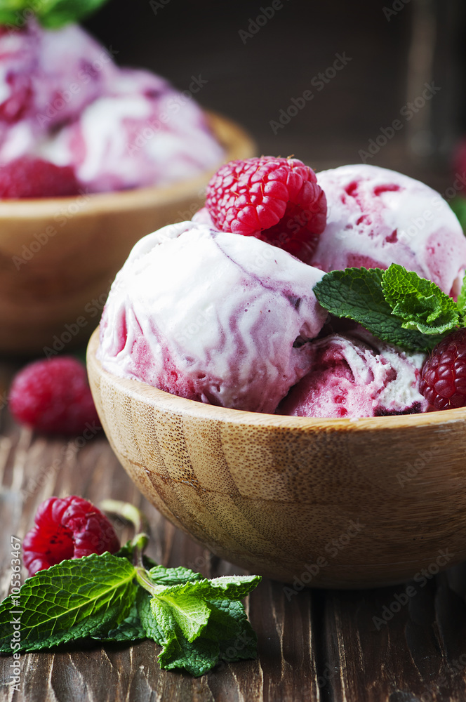 Sweet ice-cream witn mint and raspberry Sweet ice-cream witn mint and raspberry