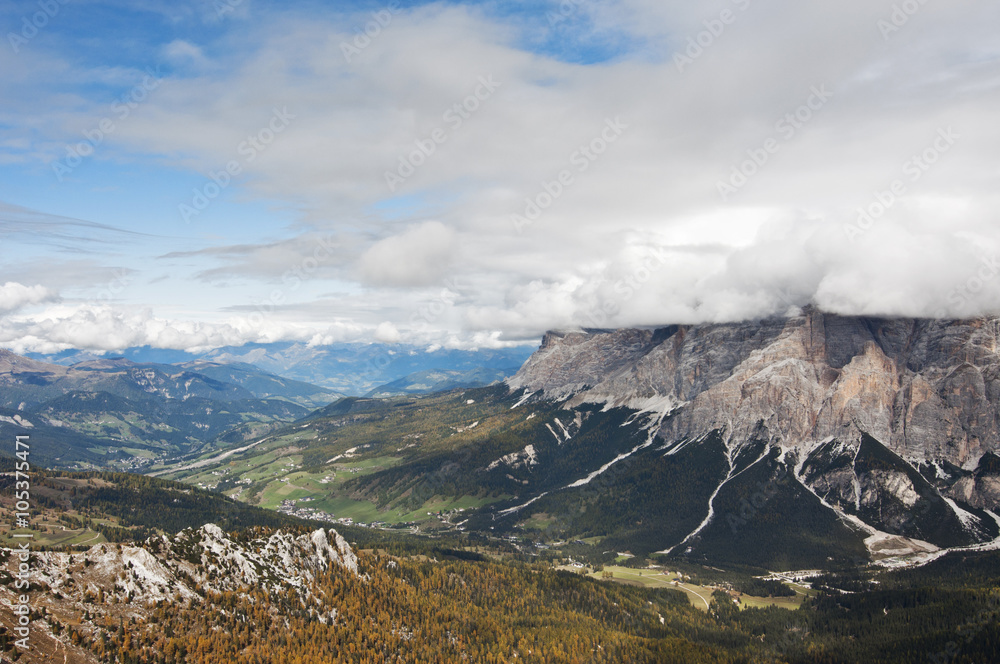 Fototapeta premium Dolomites, Italy. / The Dolomites are a mountain range located in northeastern Italy.