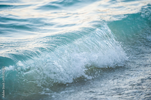 ビーチに打ち寄せる波,リラックス © beeboys