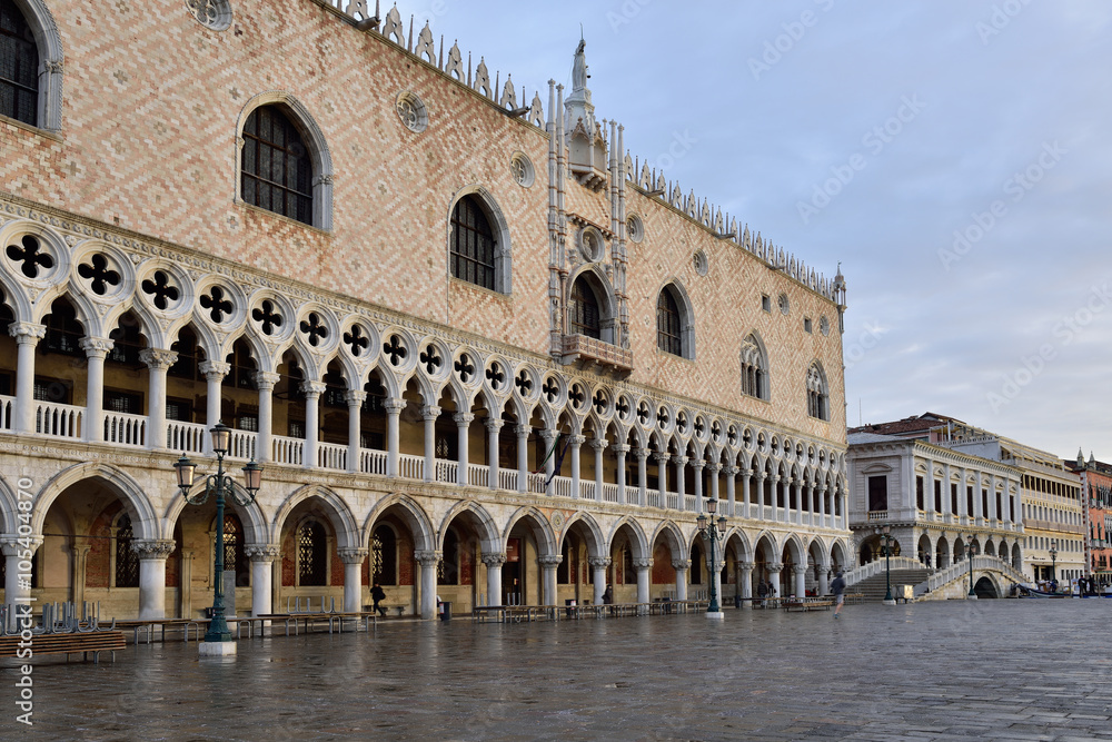 Fassade des Dogenpalastes | Venedig