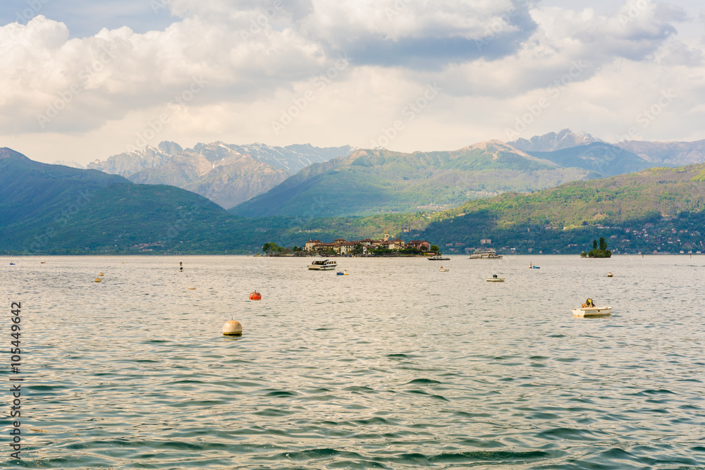 Borromäische Inseln am Lago Maggiore, Alpensee in Oberitalien Borromäische Inseln am Lago Maggiore, Alpensee in Oberitalien