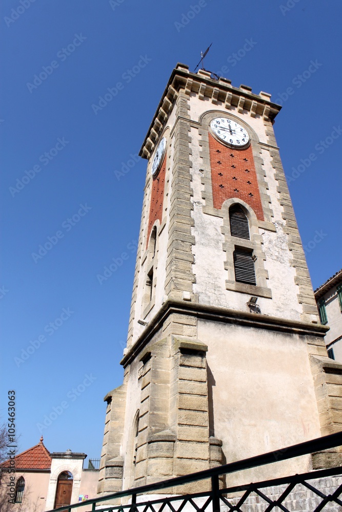 Tour carrée de l'horloge à Aubagne
