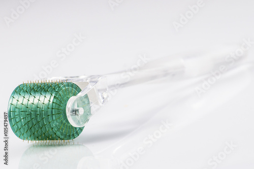 Dermaroller for medical micro needling therapy. Derma roller mesoroller meso-roller mesopen