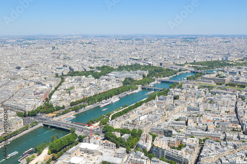 Aerial view of the Seine river in Paris, France © Lucian Milasan