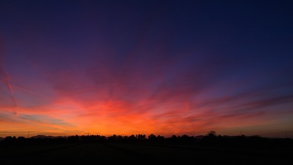 Fototapete Sonnenuntergang Colorful sunset sky  © JSirlin