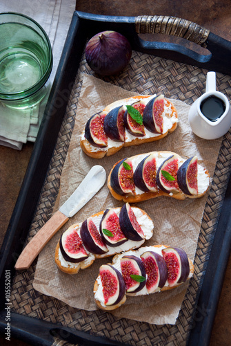 Bruschetta with figs and goat cheese © letterberry