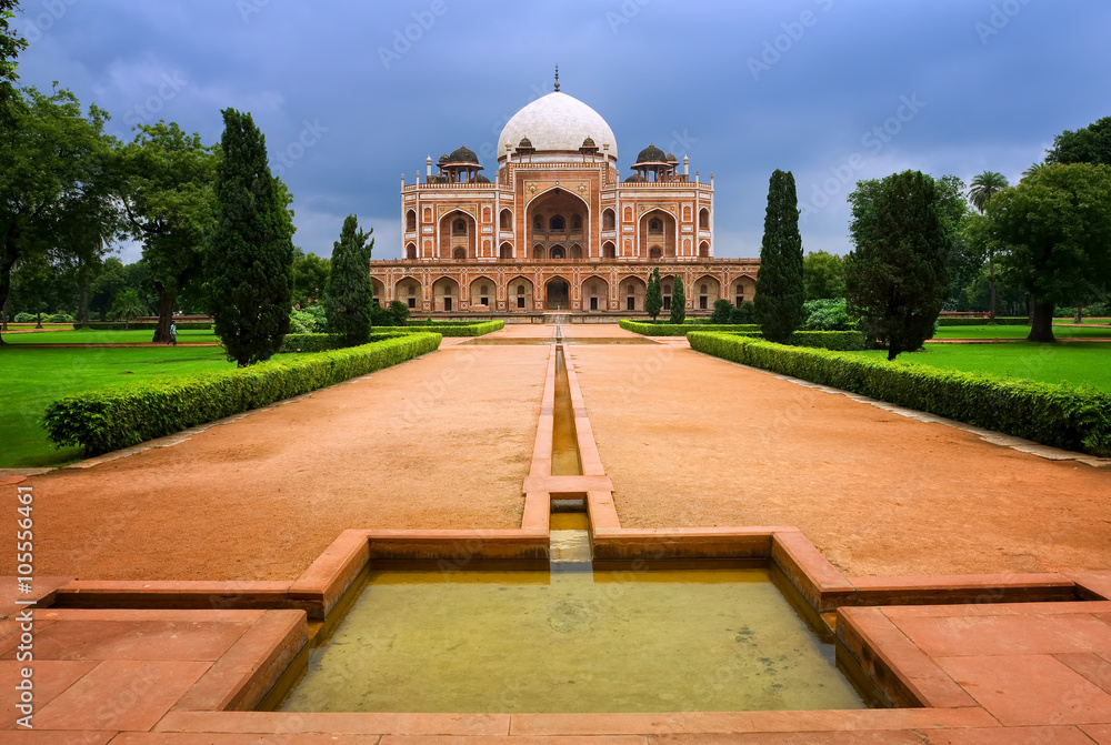 Fototapeta premium Humayun's tomb in New Delhi, India