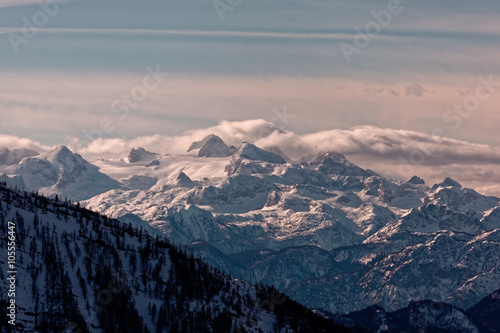 Dachstein panorama from Hoellengebirge © hajes