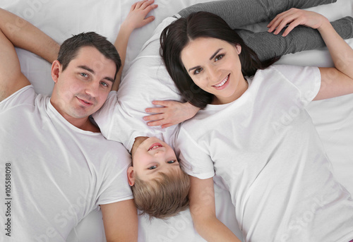 Portrait of happy family wi...