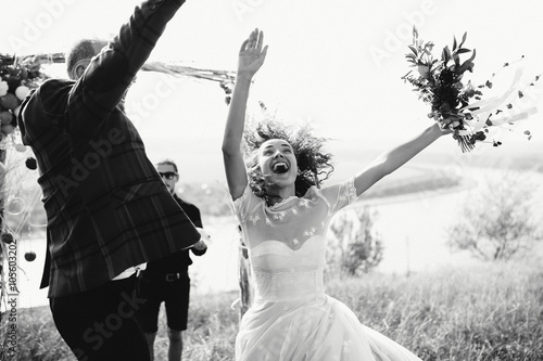 Canvas Print Moment of happiness of just married couple