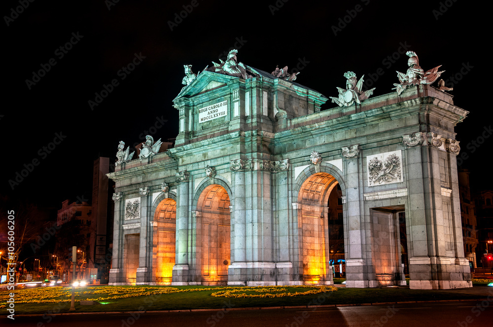 Fototapeta premium The Puerta de Alcala in Madrid, Spain