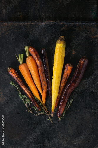 Baked colorful carrots