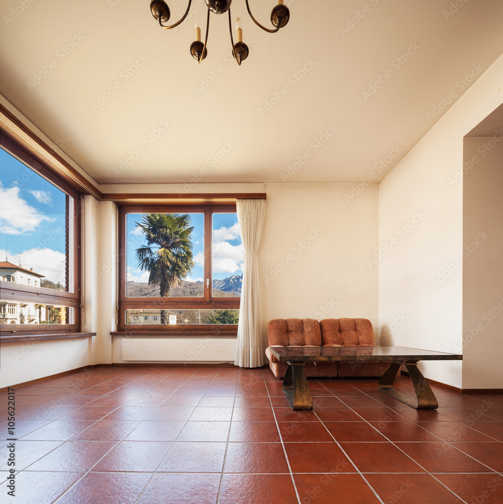 Fototapeta premium unfurnished living room in private house