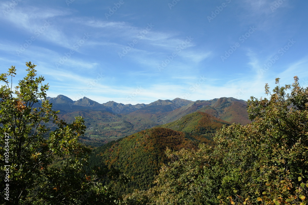 Paysage automnal du donezan,Pyrénées