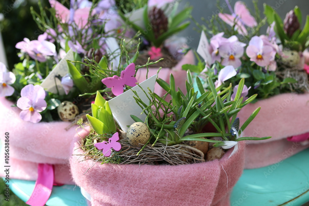 Osterdekorationen im Blumengeschäft