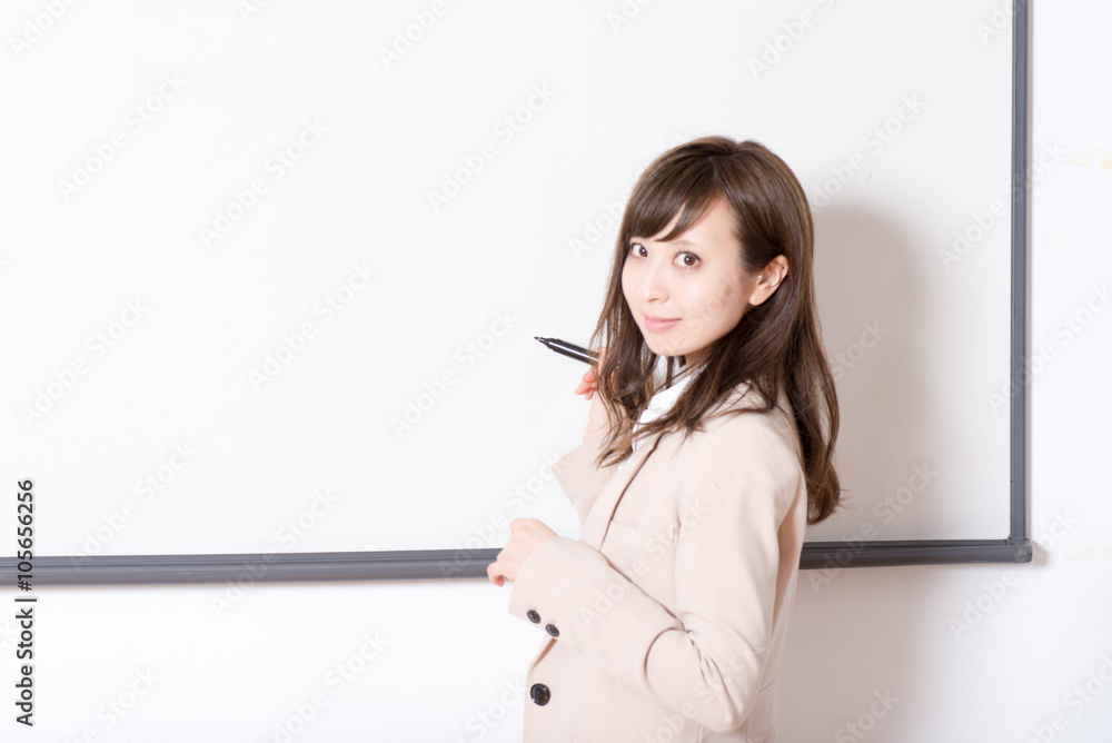 日本人女性講師
