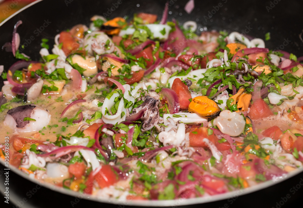 The healthy diet, seafood and vegetables The healthy diet, seafood and vegetables