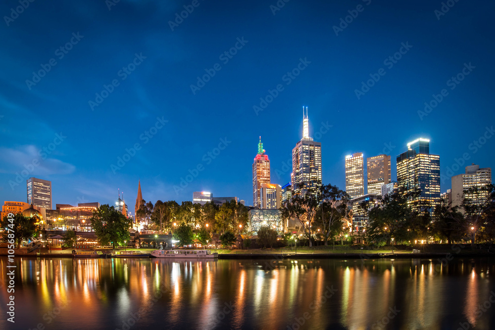 Fototapeta premium Across the river