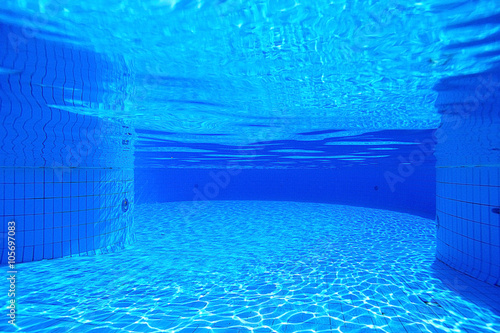 underwater in a swimming pool © kichigin19