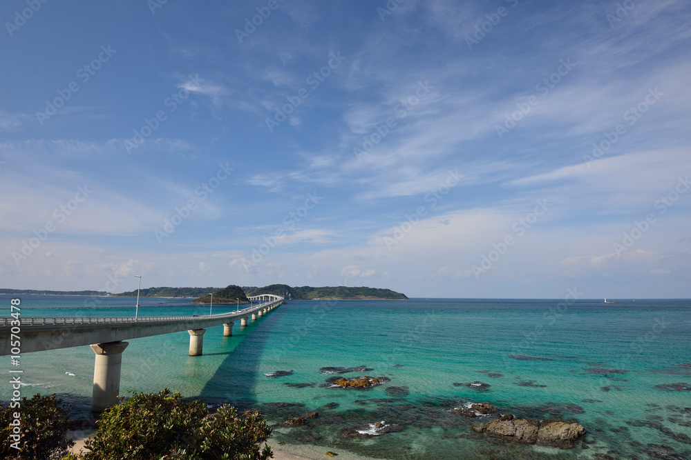 絶景ジャパン　青い空、青い海爽やかな角島大橋　山口県