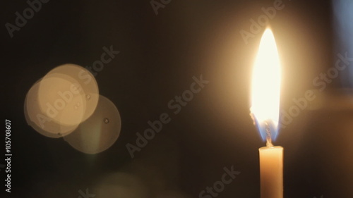 Wallpaper Mural Svechi Goryat na Podsvechnike Torontodigital.ca
