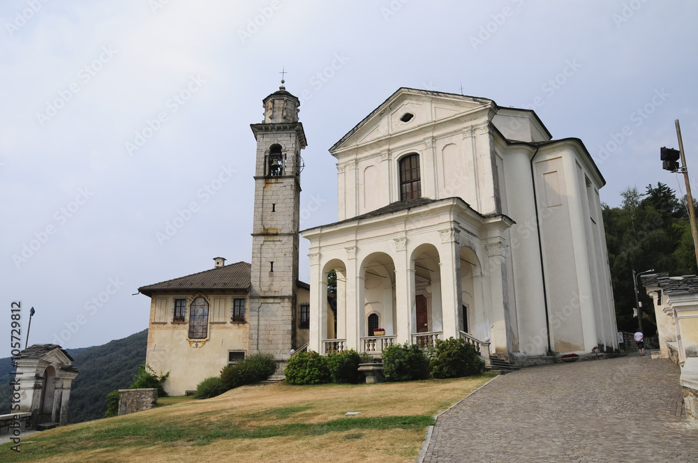 Fototapeta premium Madonna del Sasso, Ortasee, Piemont, Italien