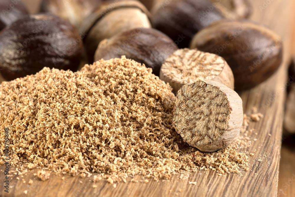 grated nutmeg and whole fruit grated nutmeg and whole fruit