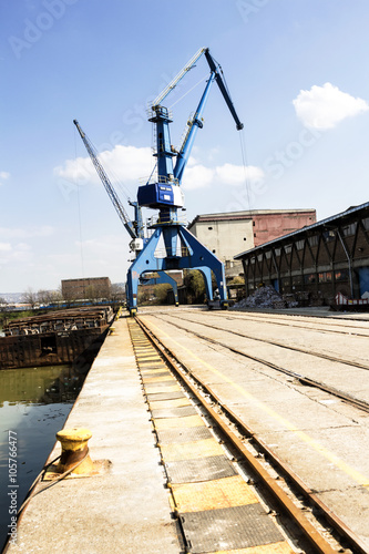 Harbor crane operating
