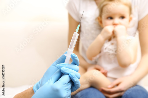 Dziecko boi się szczepienia  photo