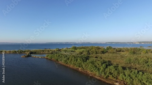 Wallpaper Mural Etang et marais petite Camargue Torontodigital.ca