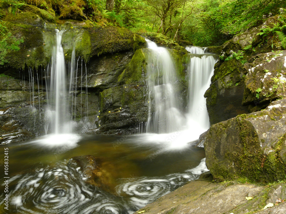 Irland, bei den Torc Wasserfällen