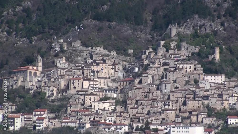 Pesche piccolo paese della provincia di Isernia Pesche piccolo paese della provincia di Isernia