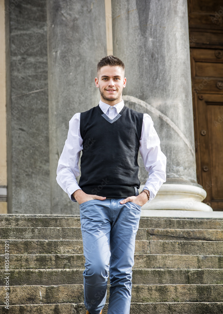 Obraz premium Handsome young man outdoor in jacket and shirt