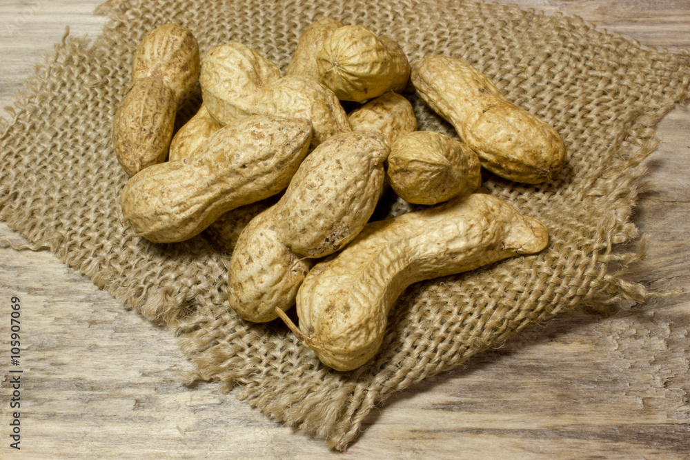 Peanuts in shell Peanuts in shell