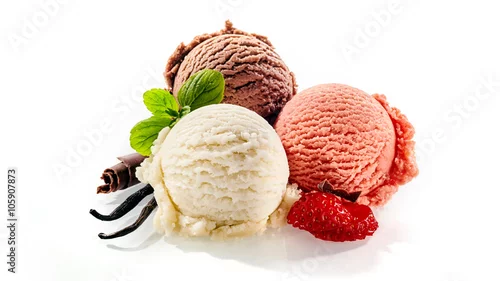 Obraz  z motywem Three single servings of colorful frozen dessert