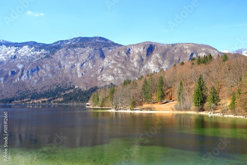 Fototapeta Naklejka Na Ścianę i Meble -  Beautiful nature on the Lake Bohinj in Triglav National park in Slovenia