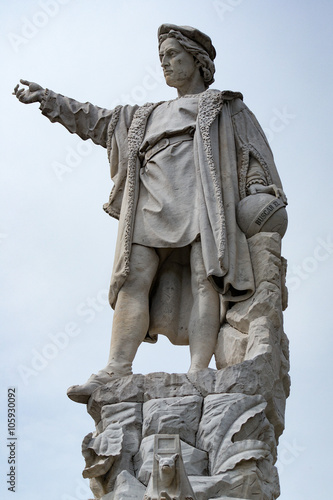 Foto christopher columbus statue in italy
